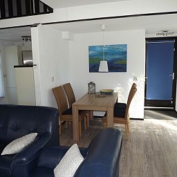 Moderne Essecke im Ferienhaus Gortersmient 242, De Dennen, Texel.