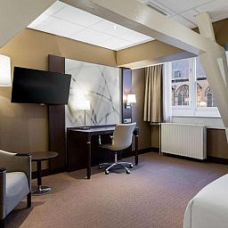 Stijlvolle werkruimte in NH Centre Utrecht Hotel, ideaal voor zakelijke reizigers in Utrecht.