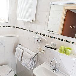 Moderne Sanitaeranlagen in der Pension Westerburen, komfortables B&B auf Schiermonnikoog, Watteninseln.