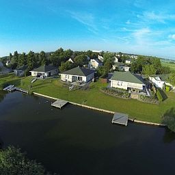 Guest house 0601148 - Holiday property IJsselmeer - Vakantiehuis Starvilla in Makkum mit Sauna und schöner Auss