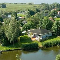 Guest house 0601148 - Holiday property IJsselmeer - Vakantiehuis Starvilla in Makkum mit Sauna und schöner Auss