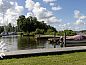 Guest house 060727 • Holiday property IJsselmeer • Ruim gelegen 6-persoons chalet aan het water, nabij de  • 6 of 22