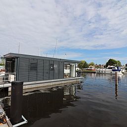 Guest house 060733 - Holiday property IJsselmeer - Houseboat «Refugio»