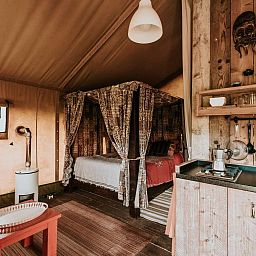 Verblijf 100221 - Vakantiewoning Tjeukemeer - Vakantiehuis Kampari - Luxe Safaritent - Out of Africa
