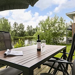 Guest house 1605196 - Bungalow Lauwersmeer - Esonstad | 4-persoons woning - Waterwoning | 4L2