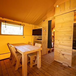 Guest house 181122 - Tent house Noord Drenthe - Vakantiepark «Hunzedal 16»
