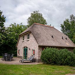 Verblijf 1829104 - Bungalow Noord Drenthe - Het Land van Bartje | 8-persoons boerderij | 8L