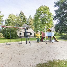 Verblijf 182974 - Bungalow Noord Drenthe - Het Land van Bartje | 6-persoons kinderhoevewoning | 6DLK