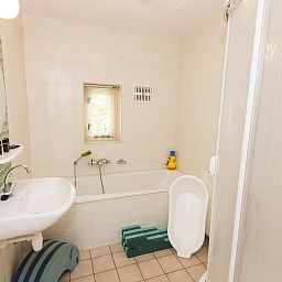 Guest house 182977 - Bungalow Noord Drenthe - Het Land van Bartje | 10-persoons kinderboerderij | 10LK