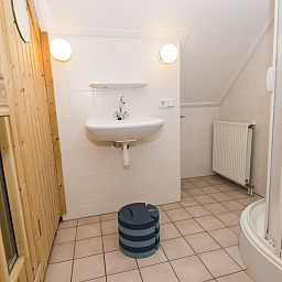 Guest house 182983 - Bungalow Noord Drenthe - Het Land van Bartje | 8-persoons kinderboerderij | 8ELK