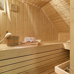 Guest house 182999 - Bungalow Noord Drenthe - Het Land van Bartje | 10-persoons boerderij | 10EL