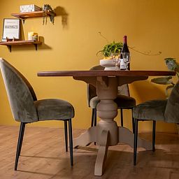 Stijlvolle badkamer in Huisje in Veenhuizen, een vakantiehuis in Noord Drenthe met moderne voorzieningen en luxe details.