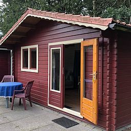 Rustiek vakantiehuisje in Koekange met buitenzitje, ideaal voor een vakantie in Zuidwest Drenthe.