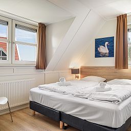Guest house 2101208 - Bungalow Oostelijk Flevoland - Waterparc Veluwemeer | 16-persoons villa | 16N