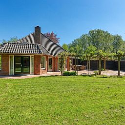 Guest house 2202154 - Holiday property Zuidelijk Flevoland - Vakantiehuis De Glamping - Villa met slaaplodge & wellness