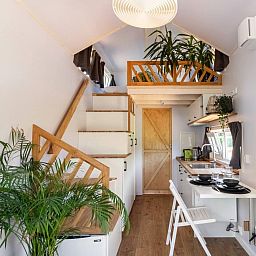 Verblijf 2202156 - Vakantiewoning Zuidelijk Flevoland - Vakantiehuis De Glamping - Gele Tiny House | 5p