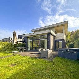 Freistehendes Haus in Zeewolde mit groer Terrasse und grnem Garten, ideales Ferienhaus in Sd-Flevoland fr Entspannung und Naturerlebnis.