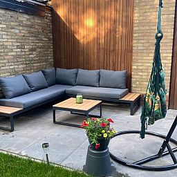 Ferienhaus in Appelscha, mit stilvollem Aussenbereich und gemuetlichem Aufenthaltsraum in den friesischen Waeldern, Friesland.