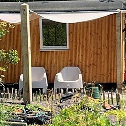 Ferienhaus in Appelscha mit gemuetlicher Terrasse und Garten, ideal zum Entspannen in den friesischen Waeldern.