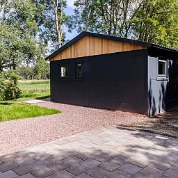 Ferienhaus in Ravenswoud, ein Ferienhaus in den friesischen Waeldern von Friesland, umgeben von Natur und Ruhe.