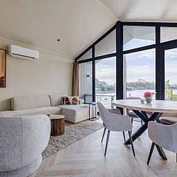 Guest house 260146 - Bungalow Het Friese platteland - 4-persoons wellness lodge | 4B4