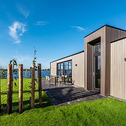 Guest house 260147 - Bungalow Het Friese platteland - 4-6 persoons lodge | 4-6B1