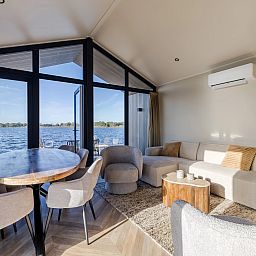 Guest house 260147 - Bungalow Het Friese platteland - 4-6 persoons lodge | 4-6B1