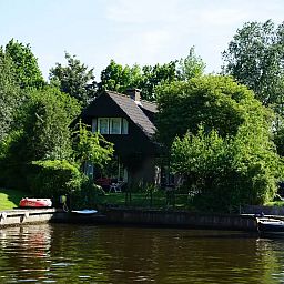 Verblijf 2610318 - Vakantiewoning Het Friese platteland - Huis aan het water: de Protter