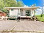 Verblijf 2613602 • Chalet Het Friese platteland • Knus chalet in Friesland met hottub  • 6 van 26