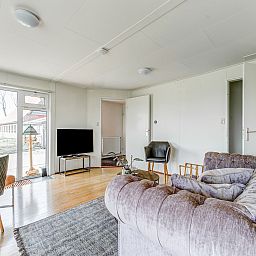 Guest house 2613609 - Chalet Het Friese platteland - Knus chalet in Friesland met hottub