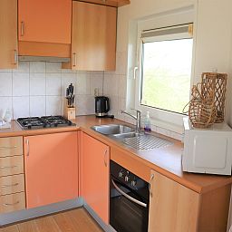 Guest house 2613609 - Chalet Het Friese platteland - Knus chalet in Friesland met hottub