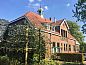 Verblijf 265003 • Vakantiewoning Het Friese platteland • Prachtige 11 persoons Villa nabij de Waddenzee  • 1 van 26
