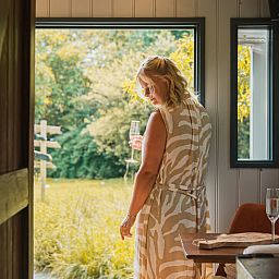 Geniessen Sie die Ruhe der Natur vom Ferienhaus in Waskemeer, einem charmanten Ferienhaus in der friesischen Landschaft in Friesland.