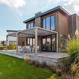 Guest house 281427 - Holiday property Rivierengebied - Vakantiehuis Aan de Maas - Maas Villa Waterzicht | 8p