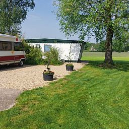 Ferienhaus in Zelhem, ein charmantes Ferienhaus in Achterhoek, Gelderland, mit einem gruenen Garten und laendlicher Umgebung.
