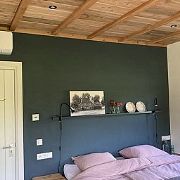 Stylish bedroom in Huisje in Westendorp, bed and breakfast in Westendorp, Achterhoek, with comfortable double bed.