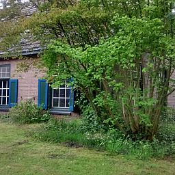 Vacation cottage in Vorden, located in the green nature of Achterhoek, Gelderland. Enjoy the peace and charm of this vacation home.