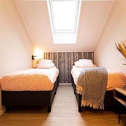 Gezellige tweepersoonskamer in Villa 12 personen Wellness, Lichtenvoorde, perfect voor ontspanning.