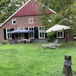Ferienhaus in Winterswijk Brinkheurne, Ferienhaus in Achterhoek, Gelderland, mit grossem Garten und Terrasse, umgeben von gruener Natur.
