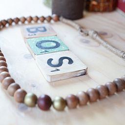 Dekorative Perlenkette in der Huette in Joppe, Achterhoek.