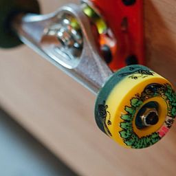 Skateboard-Rad Detail in der Huette in Joppe, Achterhoek.