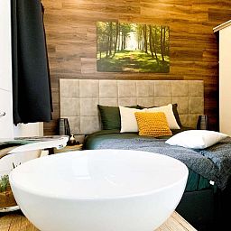 Cozy bedroom with bathroom in Beekhoeve 4 persons Wellness, vacation home in Beekbergen, Veluwe.