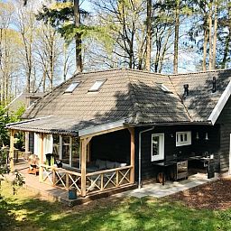 Gemuetliches Ferienhaus Cottage in Emst mit Veranda in Veluwe, Gelderland.