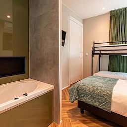 Comfortabele slaapkamer met stapelbed in Veluwe hoeve 2+3 personen Wellness, Garderen, Gelderland.