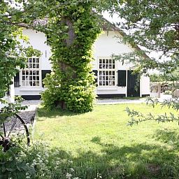 Vakantiehuis in Hulshorst met groene tuin, een oase van rust in de Veluwe, Gelderland.