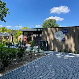 Vrijstaande woning in Otterlo, Veluwe biedt een modern vakantiehuis met zonnig terras in de prachtige natuur van Gelderland.