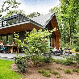 Stilvolles Esszimmer der Recreation Villa fuer 7 Personen in Lunteren, Veluwe, Ferienhaus mit moderner Kueche.
