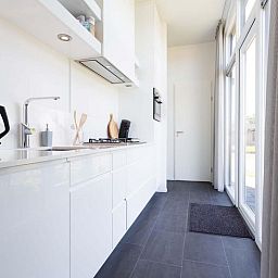 Stilvolle Kueche von Modul II 5 Personen Wellness, Ferienhaus in Lunteren, umgeben von Natur.