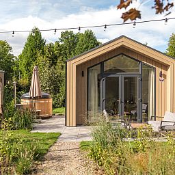 Verblijf 325323 - Vakantiewoning Veluwe - Tiny Lodge met hottub