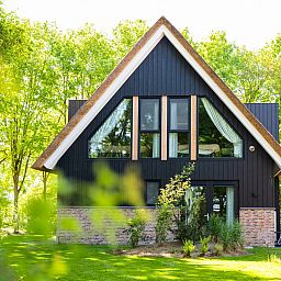 Guest house 325538 - Holiday property Veluwe - Boerderij Villa met Binnenzwembad & Wellness | 12 personen |
